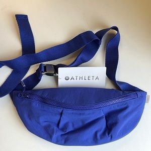 NWT Athleta Kinetic Waist Bag Merlin Blue Fanny Travel Pack